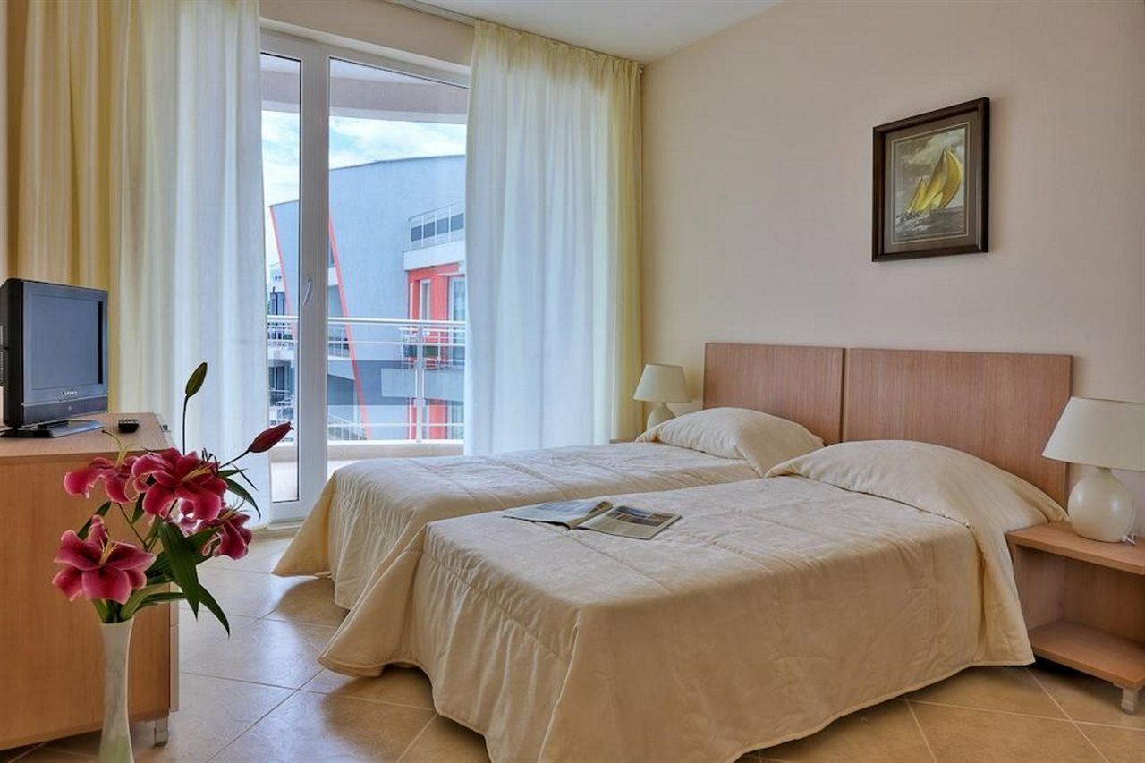 Emberli Aparthotel Lozenets Eksteriør bilde