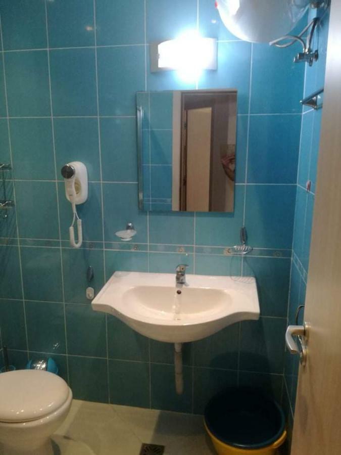 Emberli Aparthotel Lozenets Eksteriør bilde